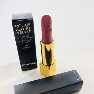 CHANEL Makeup - Chanel Rouge Allure Velvet Lipstick 69 Abstrait CHANEL Makeup - Chanel Rouge Allure Velvet Lipstick 69 Abstrait